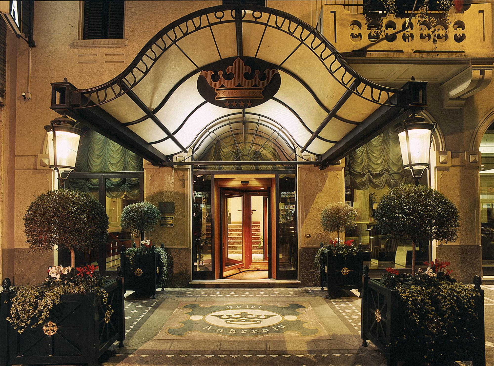 Andreola Central Hotel Milano Esterno foto