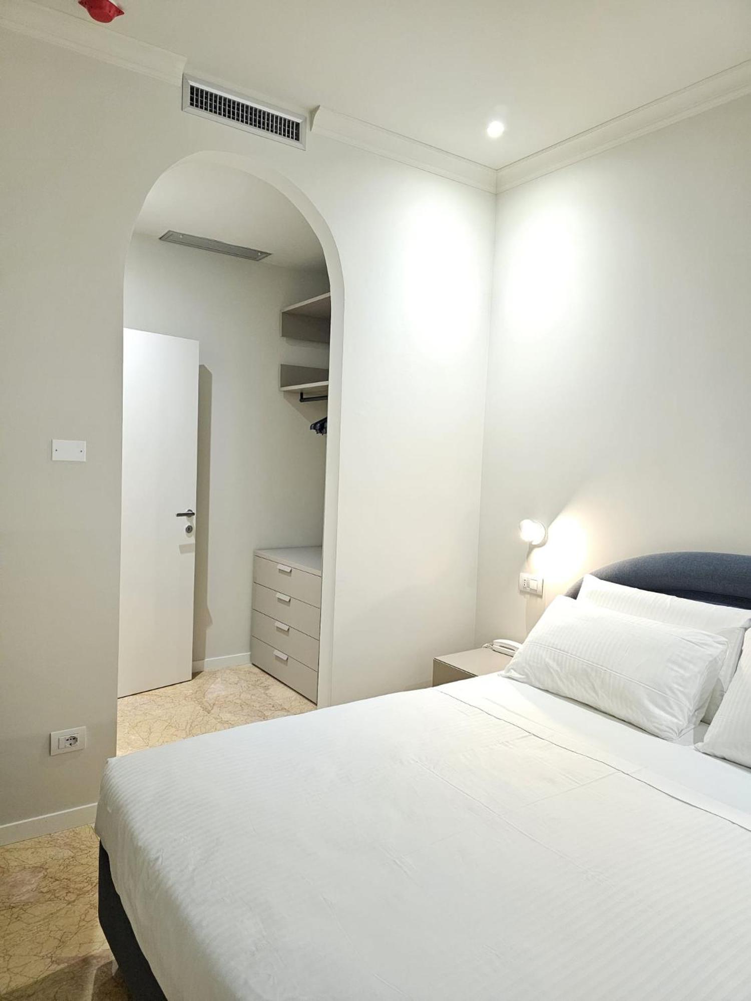 Andreola Central Hotel Milano Esterno foto