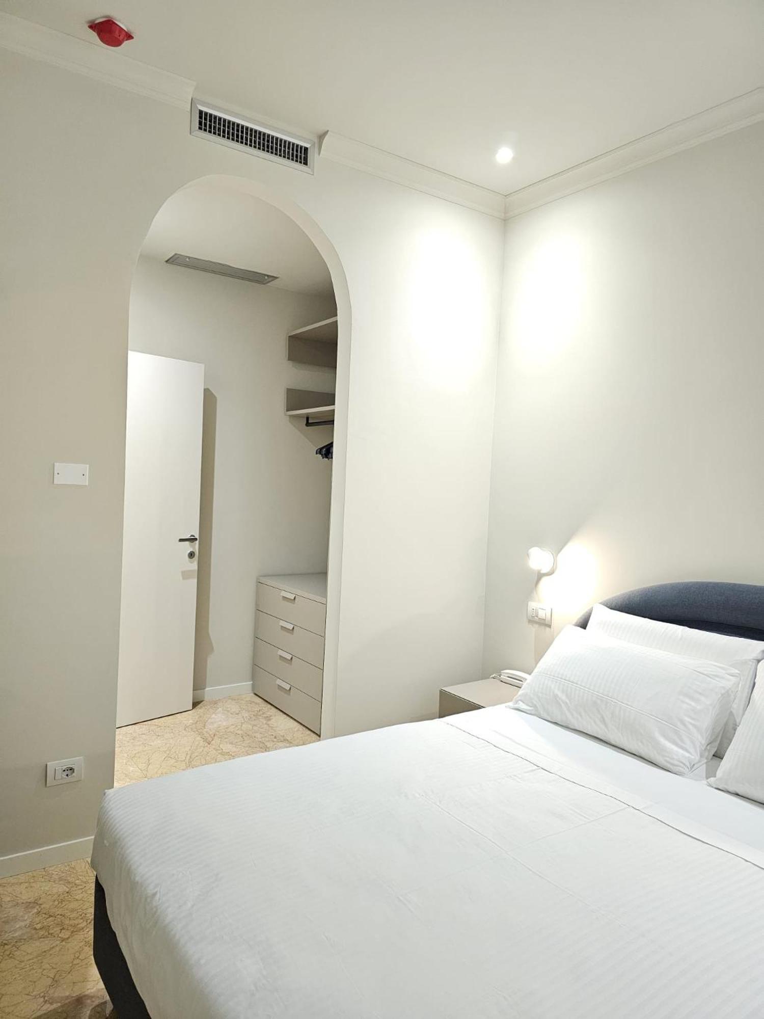 Andreola Central Hotel Milano Esterno foto