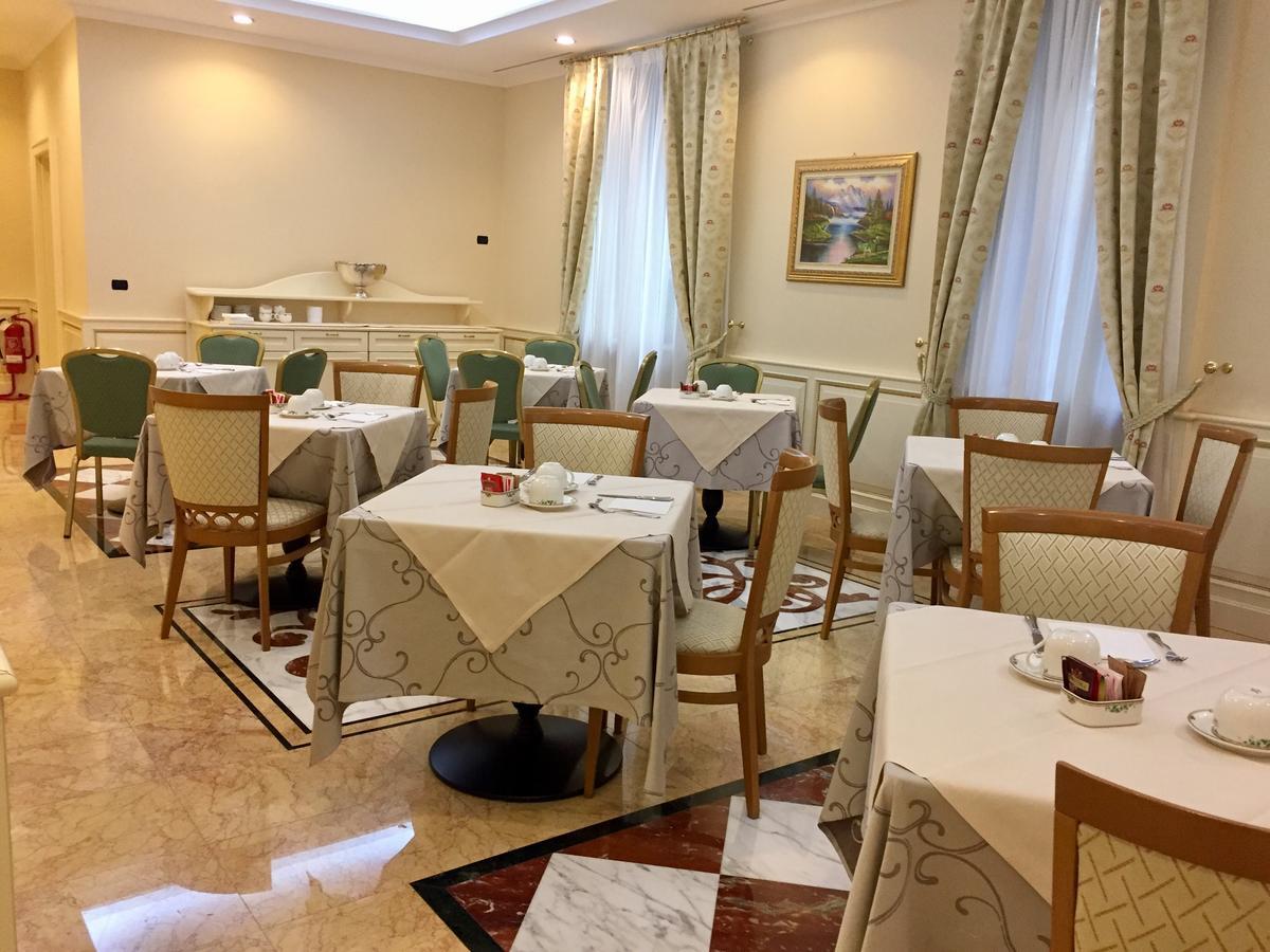 Andreola Central Hotel Milano Esterno foto