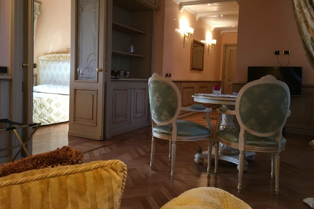 Andreola Central Hotel Milano Esterno foto