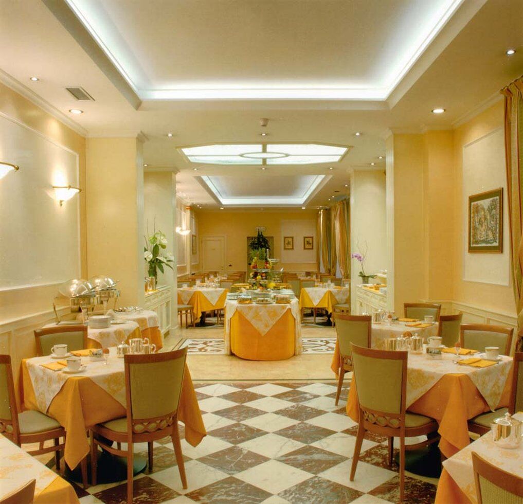 Andreola Central Hotel Milano Esterno foto